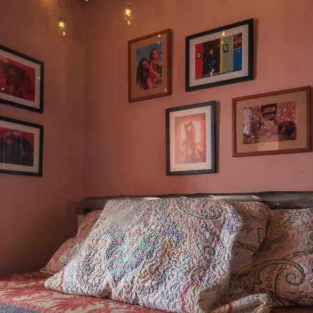 Vintage Stone-built Country In Richea * Kouloureika