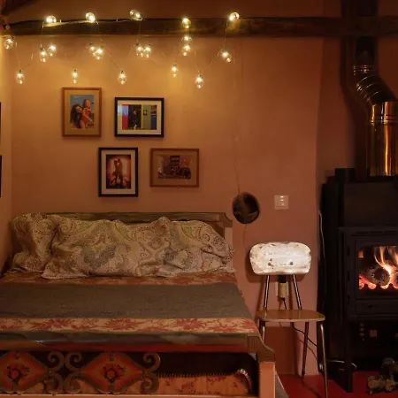 Vintage Stone-built Country In Richea Chalet *