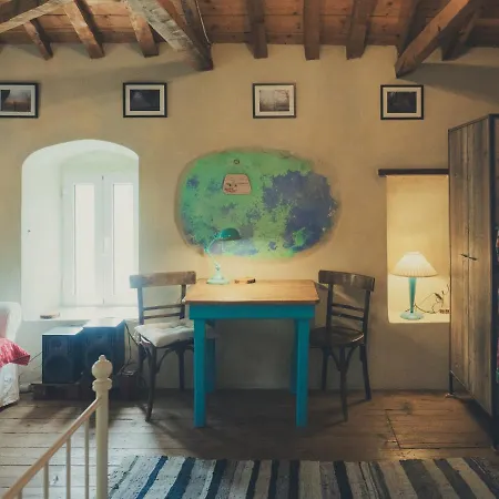 Vintage Stone-built Country In Richea * Kouloureika